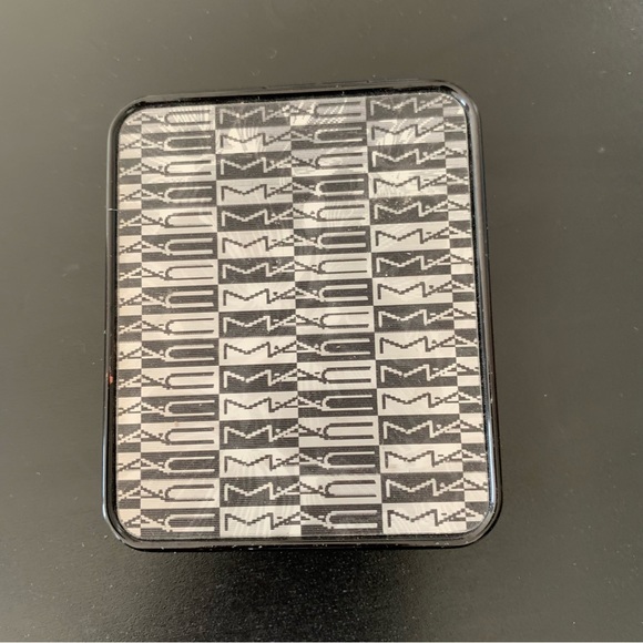 MAC graphic garden eyeshadow palette - Picture 4 of 5